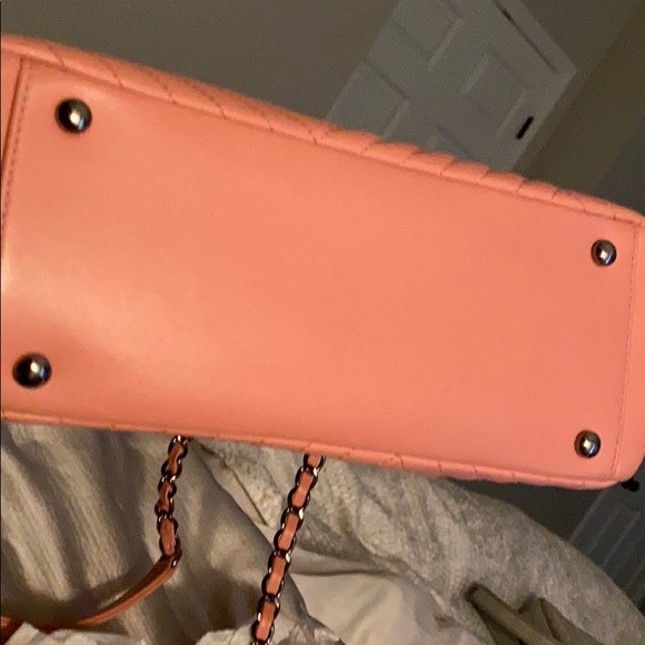 💕TRADE💕 Lambskin Chevron Leather Surpique Pink Chain Tote - Picture 13 of 13